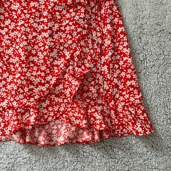 J. Crew floral tie wrap ruffle skirt. Orange with white floral print. Size small - Picture 4 of 15